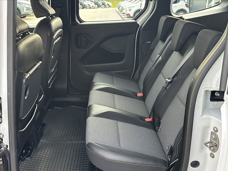Renault Kangoo 1,3 TCe 102PS  Equilibre - fotka 14 z 51
