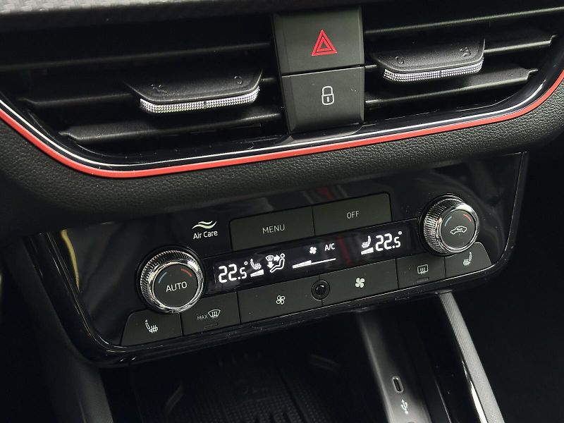 Škoda Kamiq 1.0TSi DSG Monte Carlo 116PS M - fotka 17 z 34