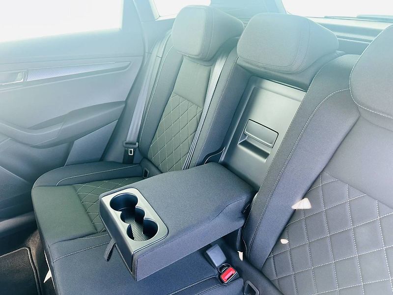 Škoda Karoq Sportline 2,0TDI 110kW DSG7 4x - fotka 27 z 37