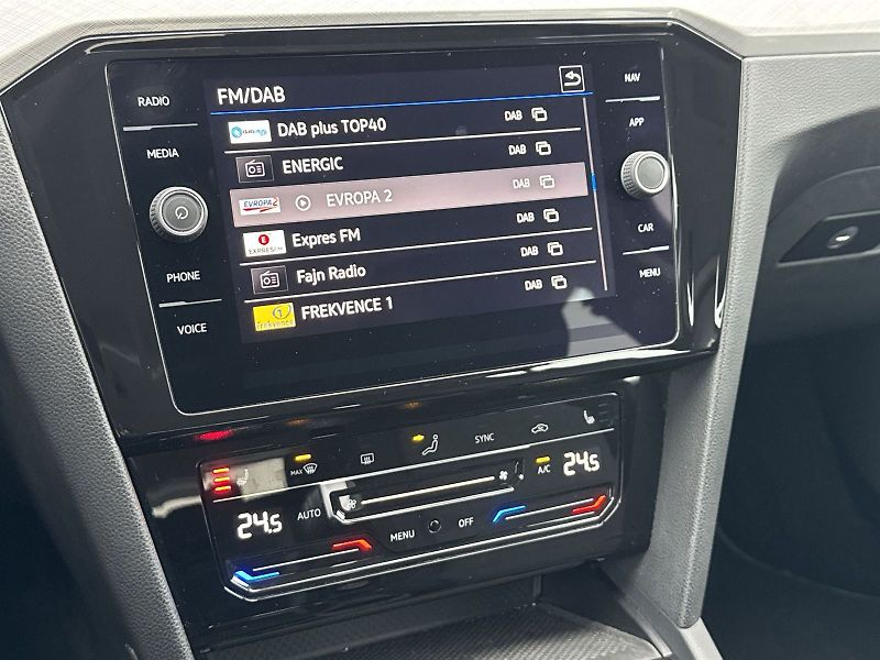 Volkswagen Passat (2022) Variant 2.0 TDI DSG Business - fotka 20 z 33