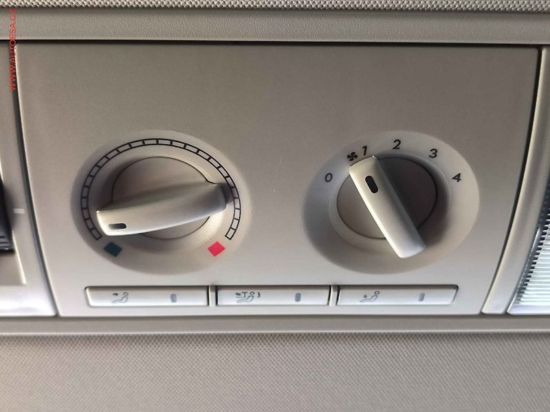 Volkswagen Multivan (2014) 2.0TDi, AC, temp - fotka 15 z 18