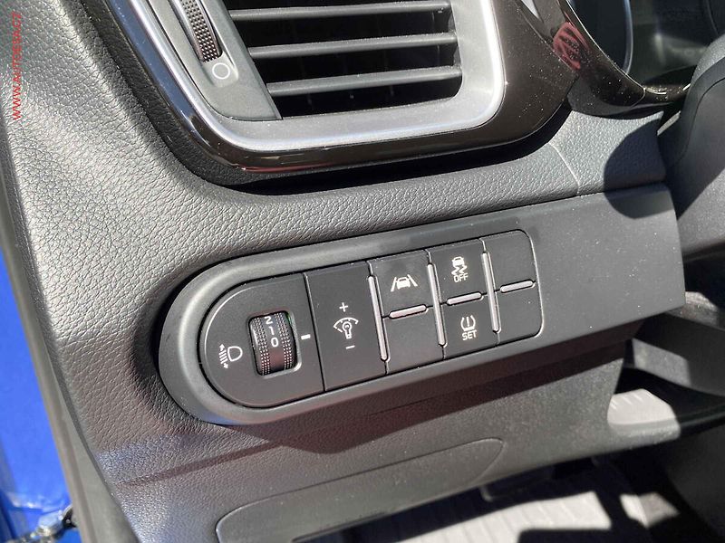 Kia XCeed (2023) 1.5 T-GDi, 2.maj,ČR - fotka 14 z 17