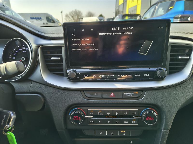 Kia Ceed 1,5 T-GDi 118kw  TOP - fotka 11 z 14