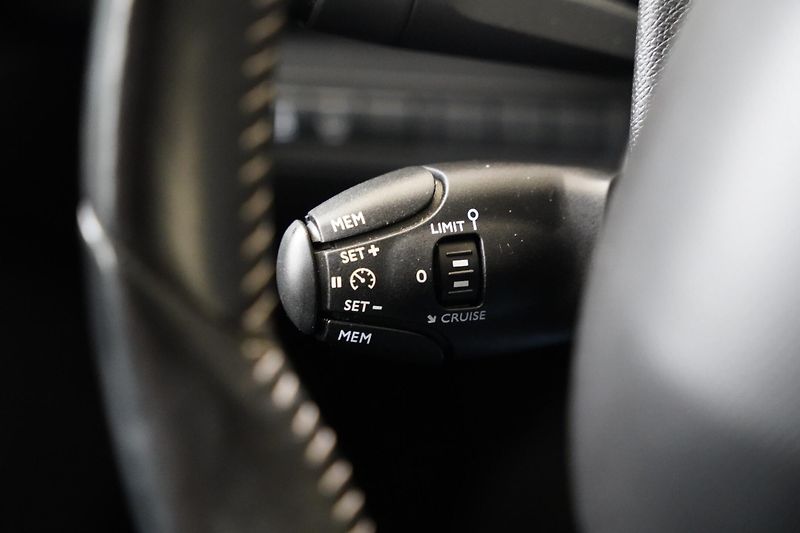 Peugeot 308 - fotka 17 z 25