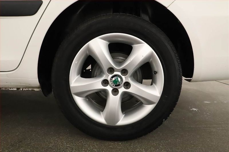 Škoda Fabia (2012) Ambition 1.2 TSI, Tempomat - fotka 12 z 12