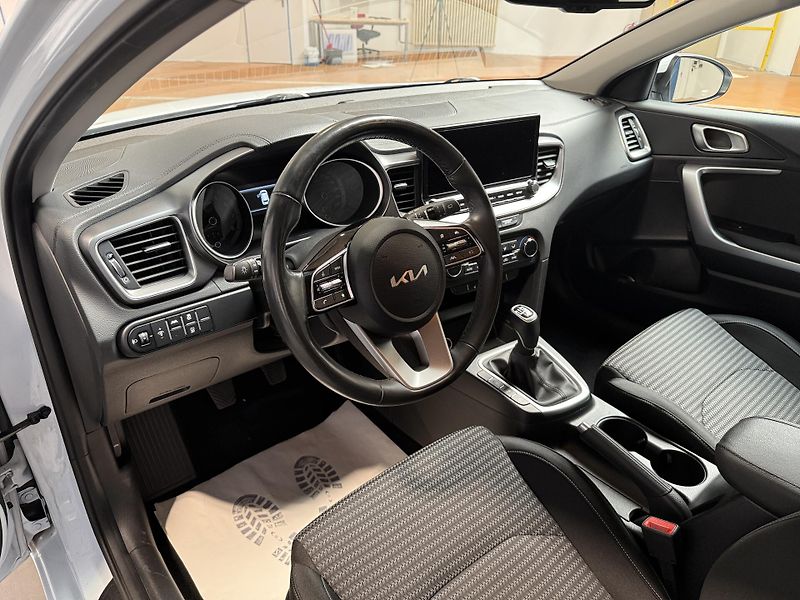 Kia Ceed 1.5 T-GDI 118kW Top SW - fotka 5 z 13