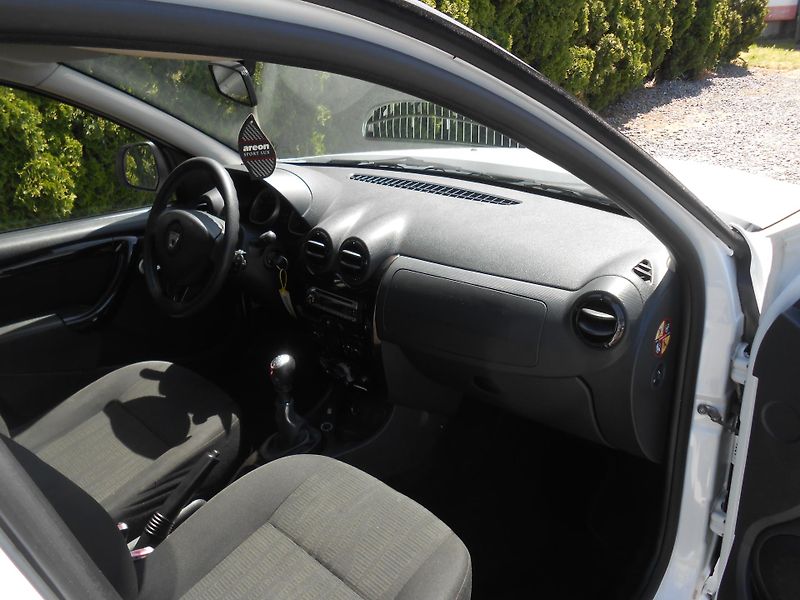 Dacia Duster 1.5DCi, KLIMA, Tažné!! - fotka 13 z 32