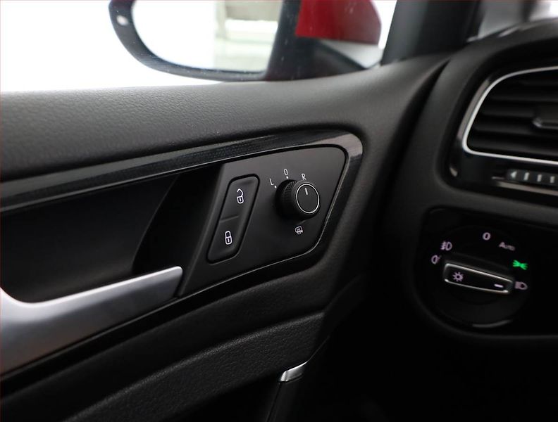 Volkswagen Golf (2019) 1.6 TDI, Automat, Tempomat - fotka 17 z 19