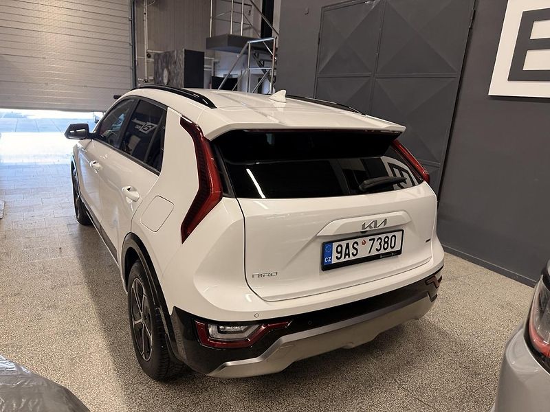 Kia Niro (2023) 1.6 GDI,HEV,ČR,ZÁRUKA 2030 - fotka 12 z 32
