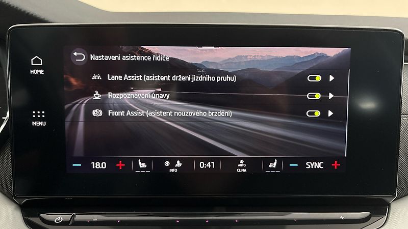 Škoda Octavia 2.0 TDI DSG Style - fotka 24 z 26