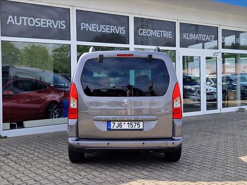Peugeot Partner 1,6 MPi PANORAMA +ZIMNÍSADAKOL - fotka 4 z 32