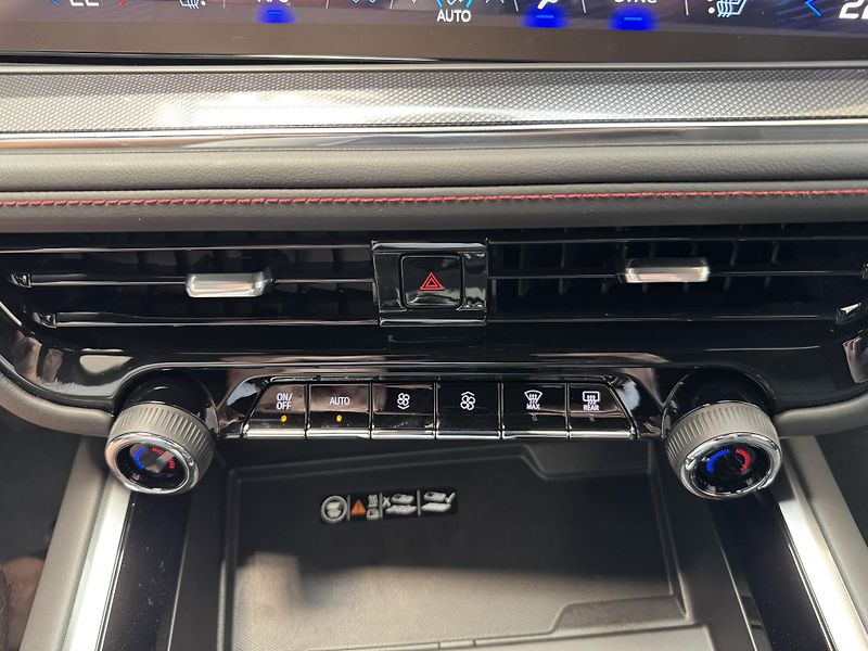 Chevrolet Tahoe RST 6,2 V8 - fotka 50 z 64