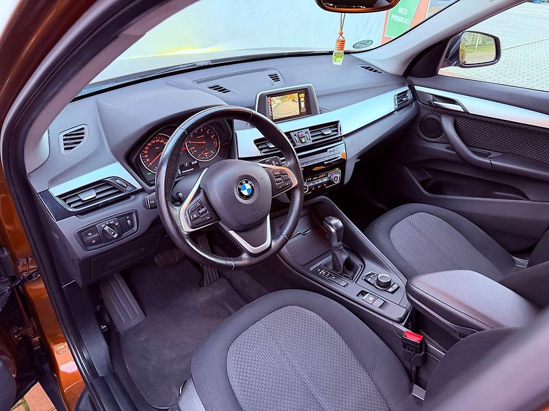 BMW X1 18i sDrive Aut., ČR - fotka 15 z 27