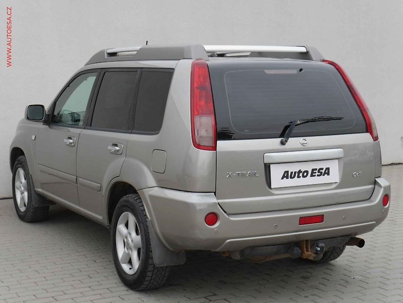Nissan X-Trail (2004) 2.2 dCi, ČR - fotka 6 z 18
