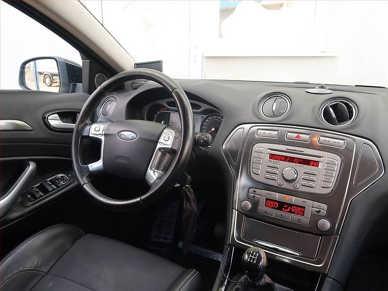Ford Mondeo (2008) 2.0 16V, po STK, rezervace - fotka 7 z 15