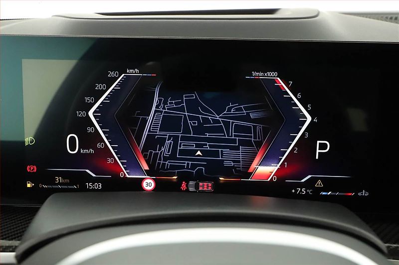 BMW X7 (2023) xDrive40i, 7Míst, Vzduch, 360° - fotka 13 z 20