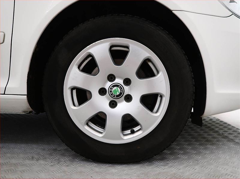 Škoda Octavia (2012) 1.2 TSI, Tempomat - fotka 14 z 15