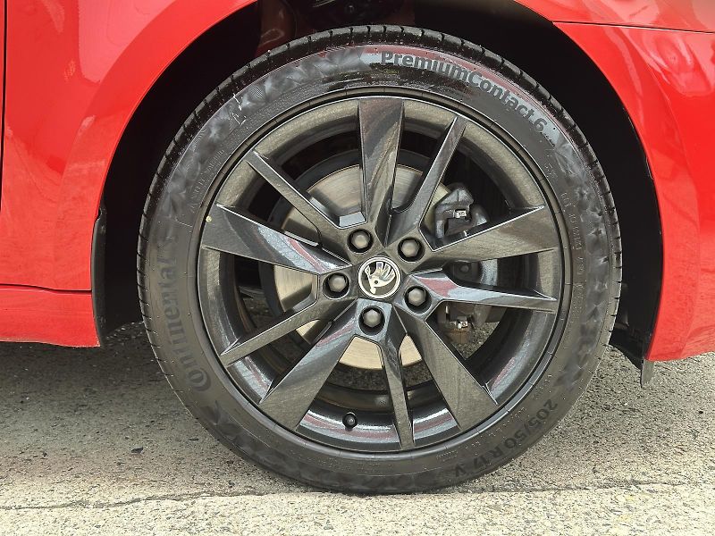 Škoda Octavia Combi 1.0TSi DSG Smartlink 2Z. - fotka 7 z 38