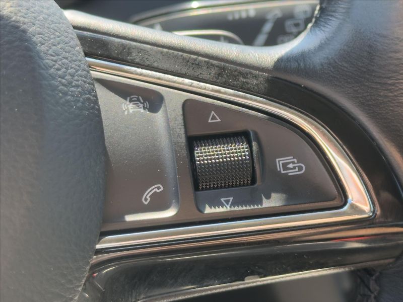 Škoda Octavia 1,6 TDI DSG CZ Style LED DPH - fotka 24 z 38