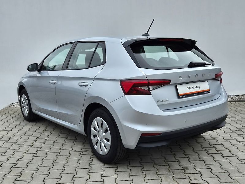 Škoda Fabia Selection 1.0 TSI 70 kW - fotka 8 z 27