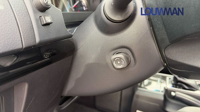 Toyota Land Cruiser AT EXECUTIVE - fotka 15 z 24
