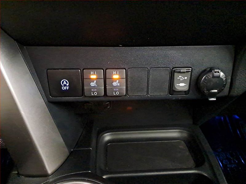 Toyota RAV4 (2017) 2.0 D-4D, ČR,1.maj, Serv.kniha - fotka 13 z 18