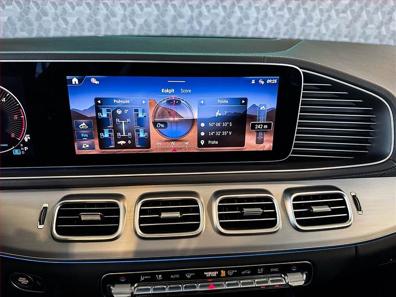 Mercedes-Benz GLS (2024) 350 d 4MATIC - fotka 18 z 24