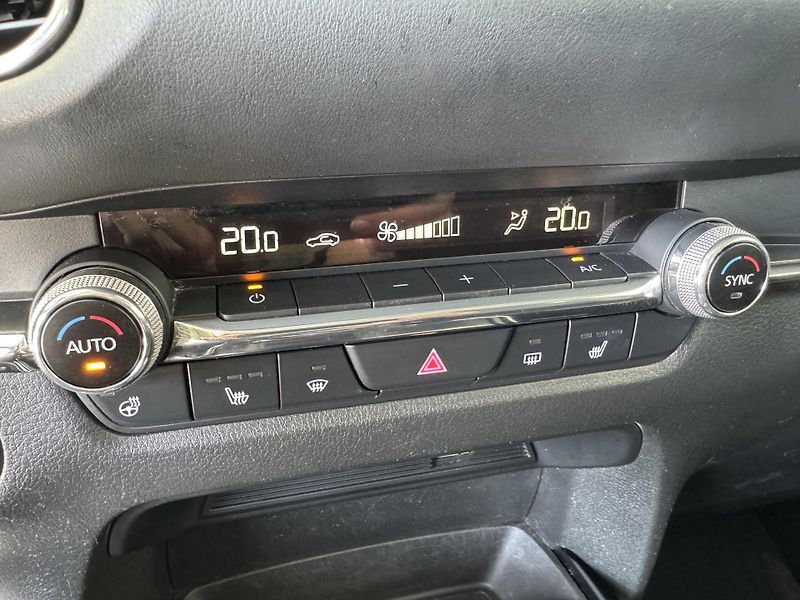 Mazda CX-30 2,0i SkyActiv*132kW*Max.Výbava - fotka 21 z 35
