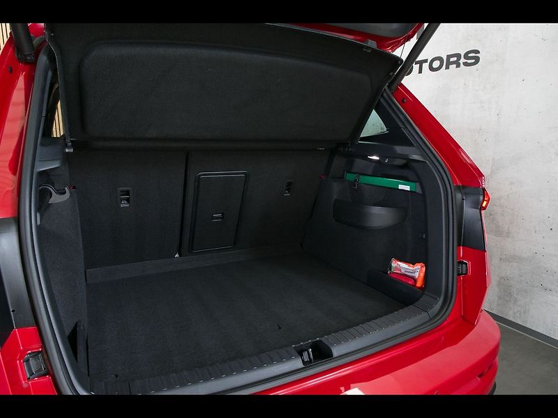 Škoda Karoq 1.5TSI 110kW Sportline Tažné - fotka 32 z 36