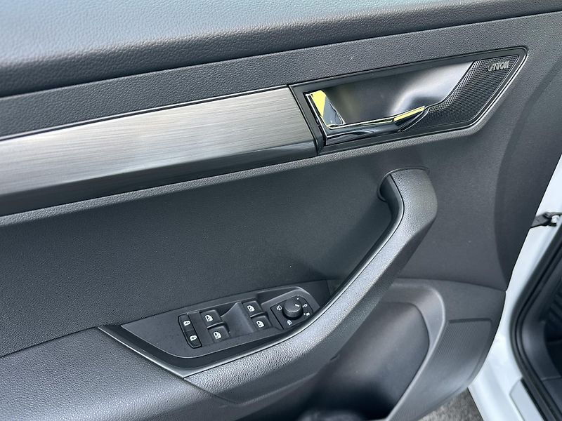 Škoda Karoq (2022) CLEVER 2.0TDI/110kW *DSG* 4x4  - fotka 4 z 42