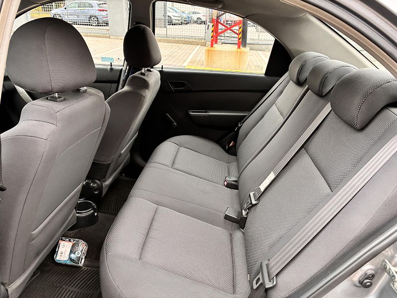Chevrolet Aveo 1.2i 53kW KLIMA ČR - fotka 14 z 22