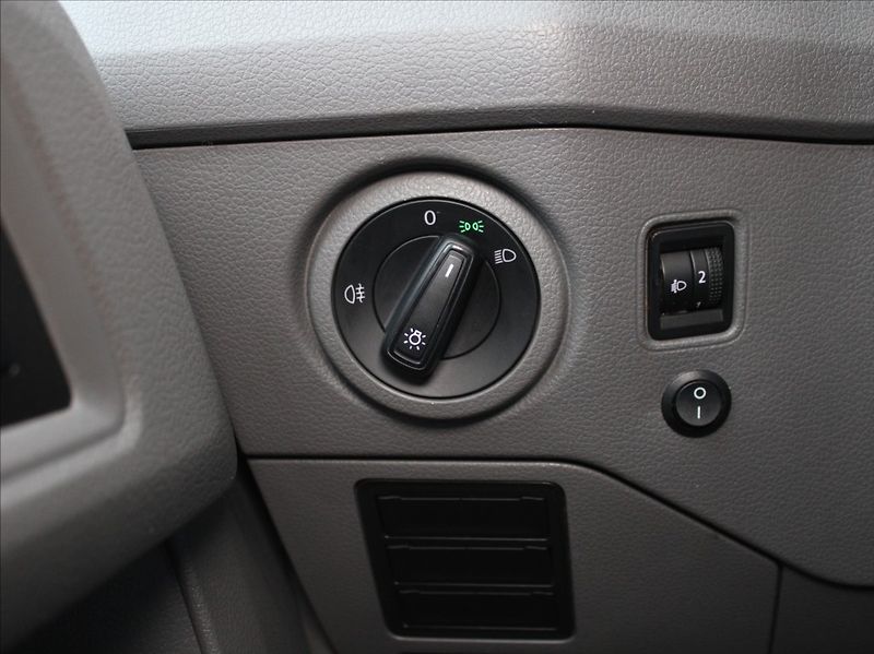 Volkswagen Crafter 2,0 TDi 35 DR 1.maj.Akční CENA - fotka 15 z 19