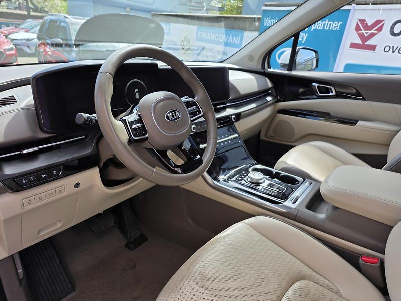 Kia Carnival 2.2-7míst-TOP VÝBAVA-2xLCD - fotka 22 z 28