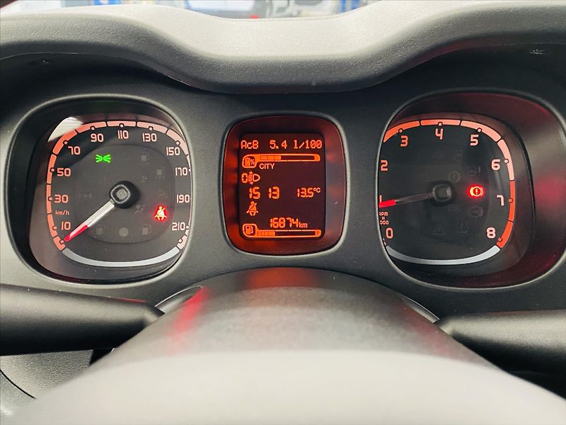 Fiat Panda 1,0 Hybrid - fotka 14 z 23