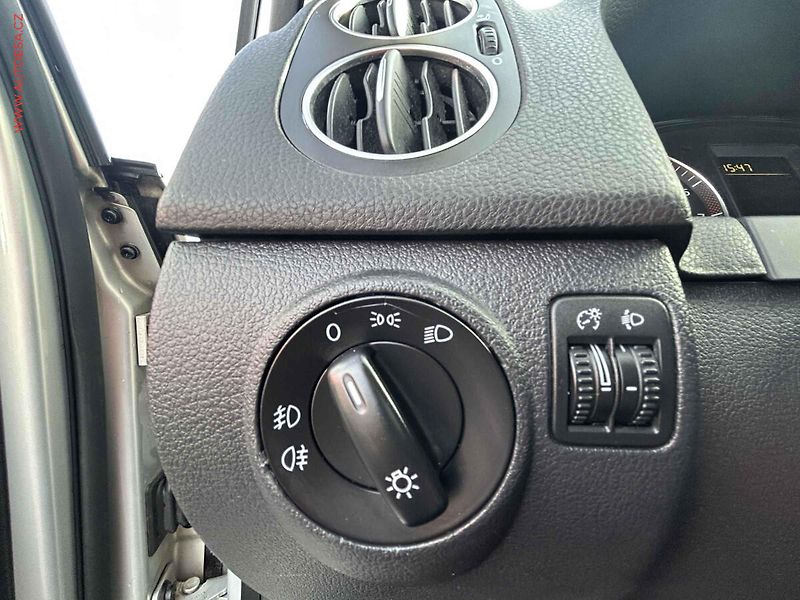 Volkswagen Golf Plus (2009) 1.4i 16v, Trendline - fotka 13 z 15