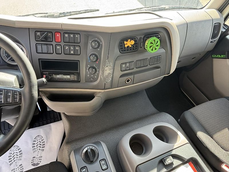 DAF LF 320 FA EURO 6 + hydr.čelo - fotka 21 z 24
