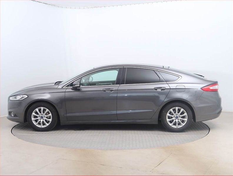 Ford Mondeo (2015) 2.0 TDCI, Navi, Tempomat - fotka 3 z 14