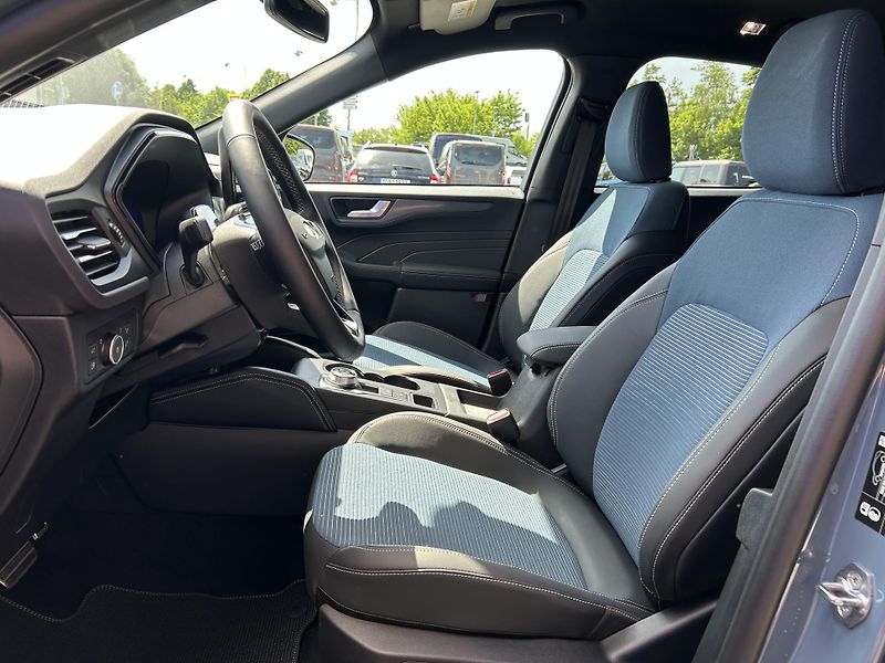 Ford Kuga BLUECRUISE EDITION 178kW - fotka 20 z 38