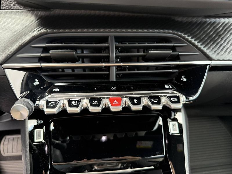 Peugeot 2008 (2026) ALLURE Hybrid  1,2 145 e-DCS6 - fotka 21 z 22