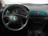 Škoda Octavia (2004) 1.6i, AC, park.asist - náhled 13