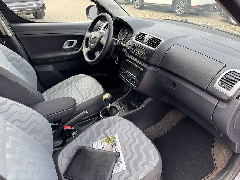 Škoda Roomster (2009) 1.4i 16V Style Digi Klima - fotka 12 z 49