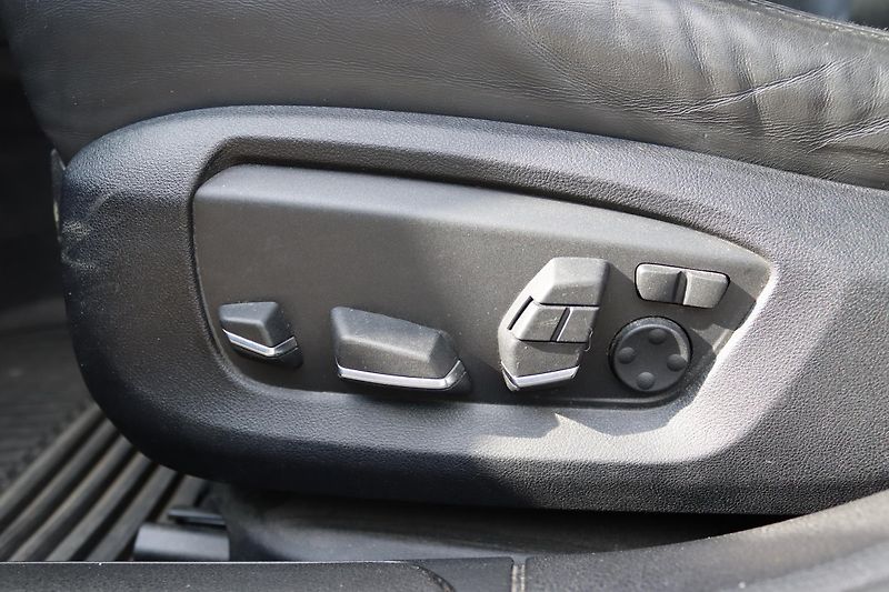 BMW Řada 7 730D XDRIVE F01 190kW - fotka 43 z 48