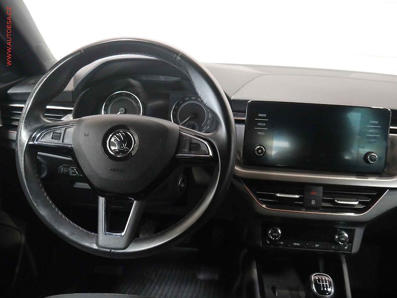 Škoda Scala (2019) 1.0TSi, 2.maj,ČR, Style, LED - fotka 13 z 22