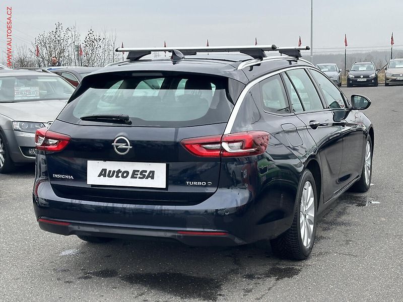 Opel Insignia (2018) 2.0 CDTI, AT - fotka 6 z 22