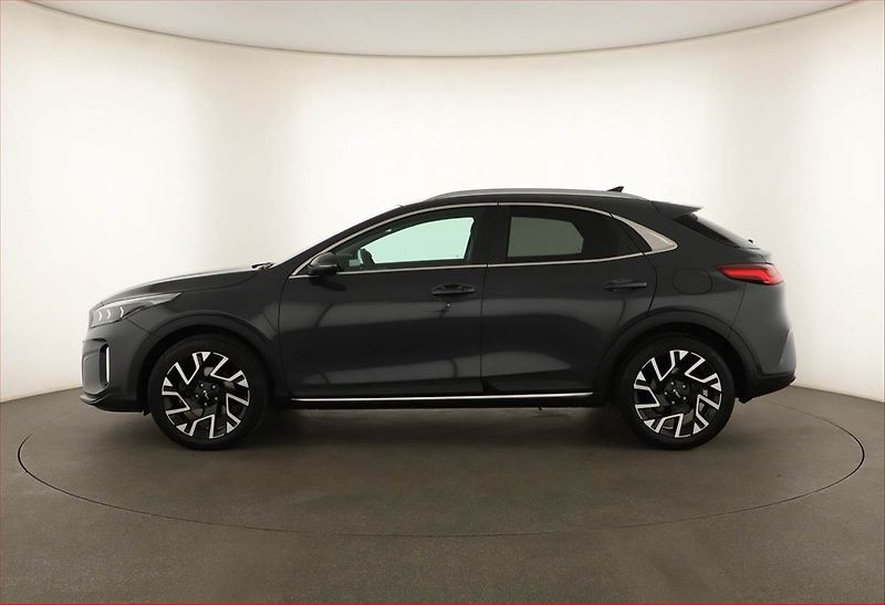 Kia XCeed (2025) 1.5 T-GDI, Top, Navigace - fotka 3 z 20