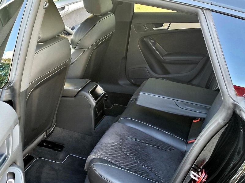 Audi A5 2,0 TFSi S-LINE,SERV.KN.ROZVOD - fotka 21 z 52