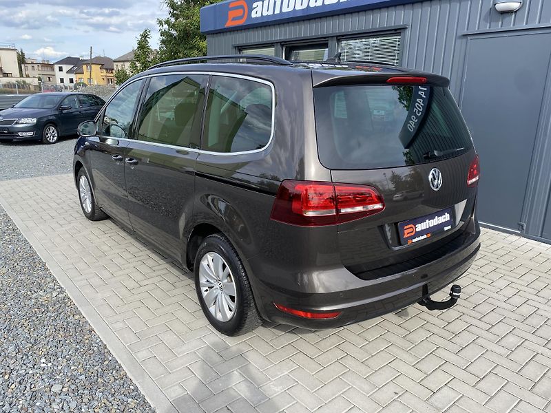 Volkswagen Sharan 1.4 TSI 110kW-7MÍST-NAVI-TAŽNÉ - fotka 3 z 39