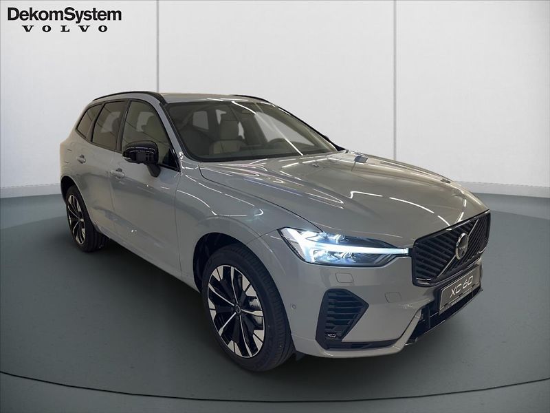 Volvo XC60 2,0 XC60T8 Ultra Dark   0347 - fotka 2 z 16