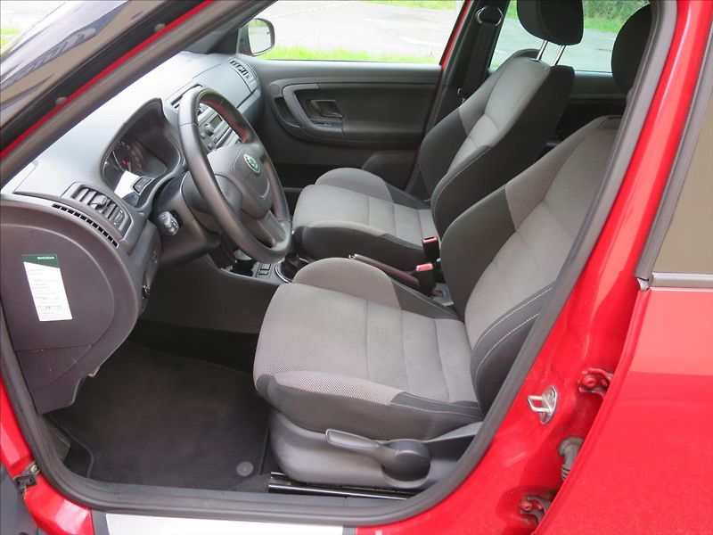 Škoda Fabia 1,2  TSI Monte Carlo - fotka 8 z 23