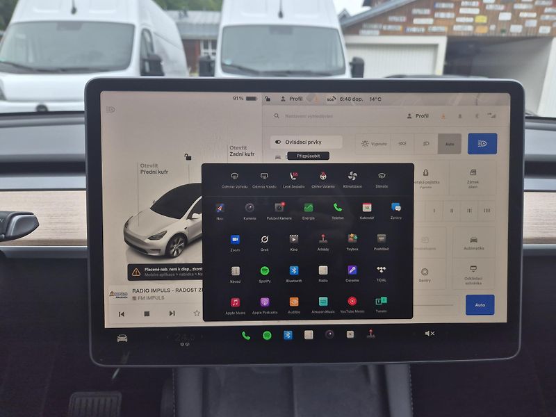 Tesla Model Y LONG RANGE DUAL MOTOR  92% - fotka 35 z 50